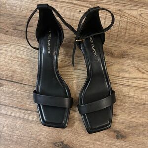 New and never worn! Vince Camuto Women's Vinkely Heeled Sandal
